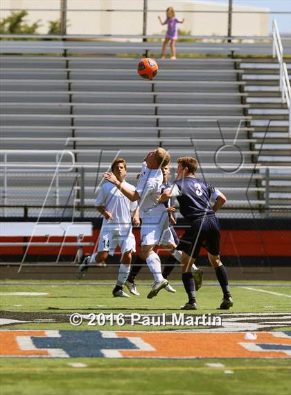 Thumbnail 1 in Fremd vs. Oswego photogallery.