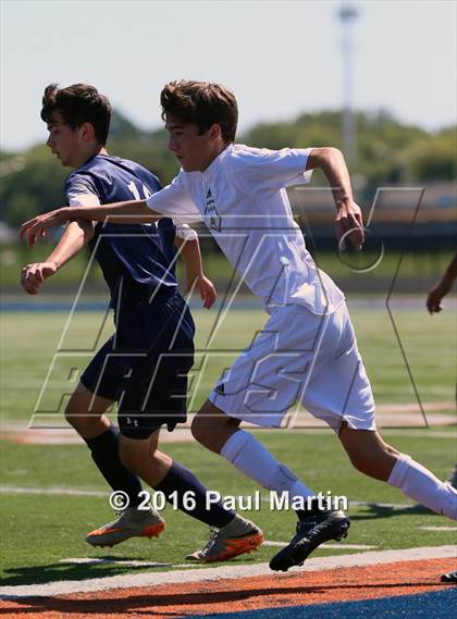 Thumbnail 3 in Fremd vs. Oswego photogallery.
