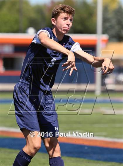 Thumbnail 2 in Fremd vs. Oswego photogallery.