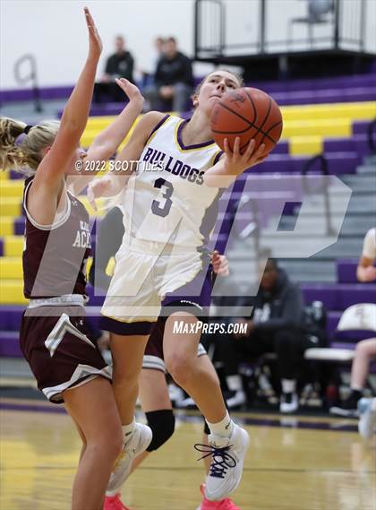 Thumbnail 2 in Columbus Academy vs Bloom-Carroll photogallery.