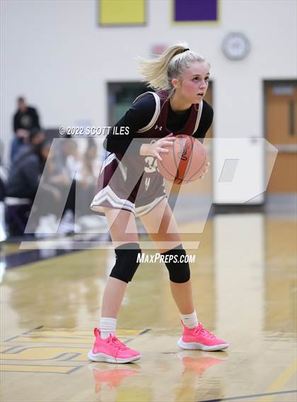 Thumbnail 3 in Columbus Academy vs Bloom-Carroll photogallery.