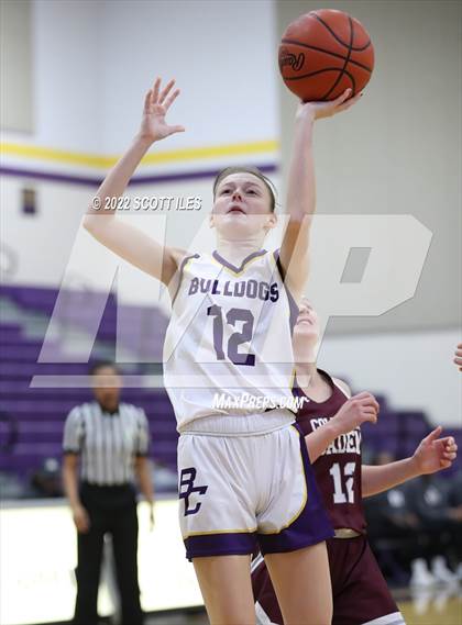 Thumbnail 3 in Columbus Academy vs Bloom-Carroll photogallery.