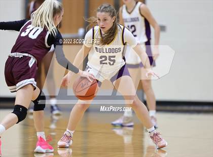Thumbnail 3 in Columbus Academy vs Bloom-Carroll photogallery.