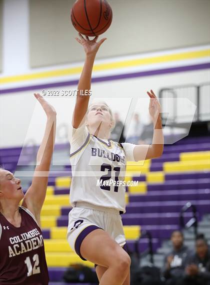Thumbnail 3 in Columbus Academy vs Bloom-Carroll photogallery.