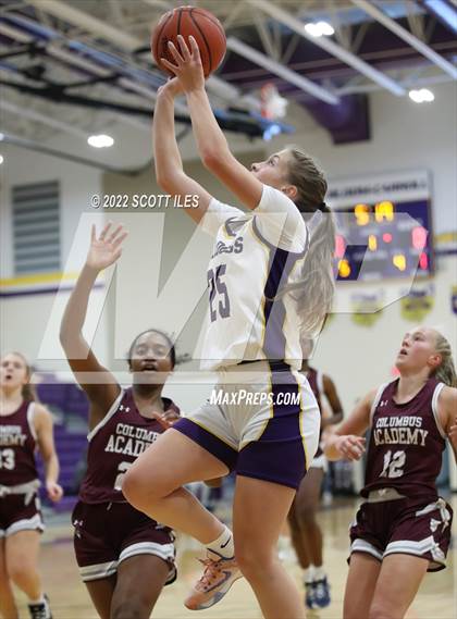Thumbnail 2 in Columbus Academy vs Bloom-Carroll photogallery.