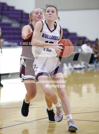 Thumbnail 2 in Columbus Academy vs Bloom-Carroll photogallery.