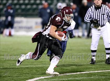 Thumbnail 1 in Binghamton vs. Orchard Park (NYSPHSAA Class AA West Final) photogallery.