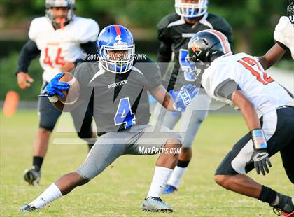 Thumbnail 1 in Churchland @ Norview photogallery.