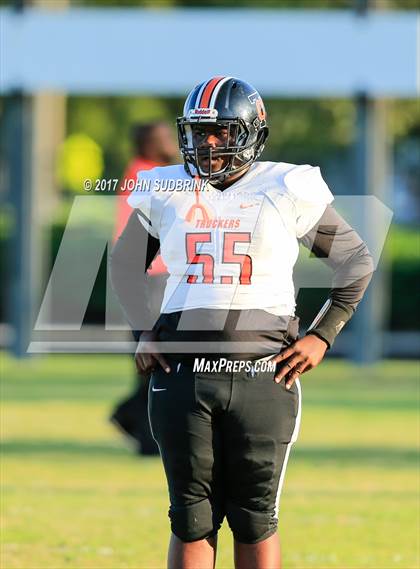 Thumbnail 3 in Churchland @ Norview photogallery.