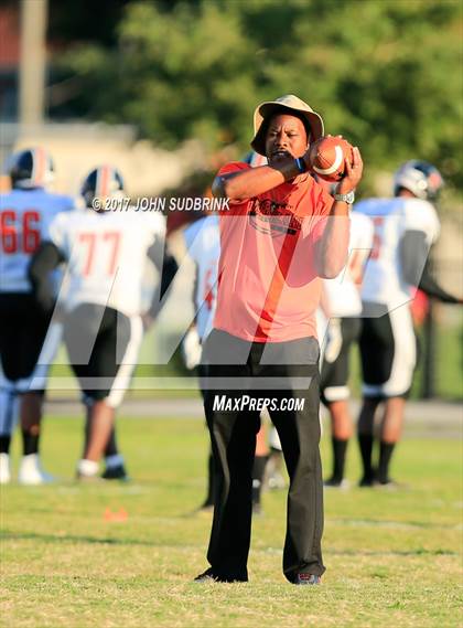 Thumbnail 1 in Churchland @ Norview photogallery.