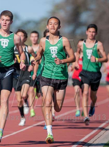 Thumbnail 2 in Ventura Invitational  4X1600 Relay photogallery.