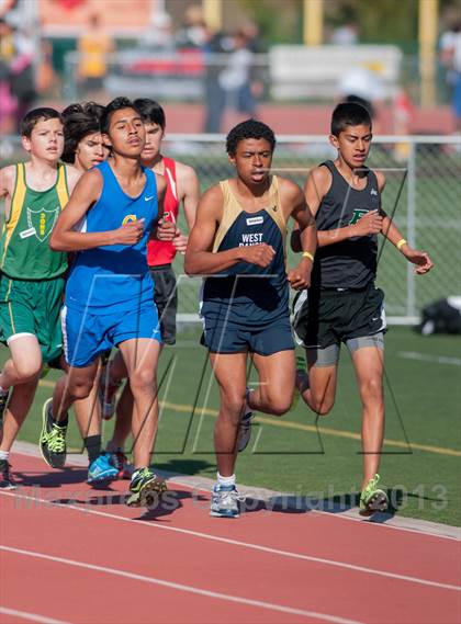 Thumbnail 2 in Ventura Invitational  4X1600 Relay photogallery.