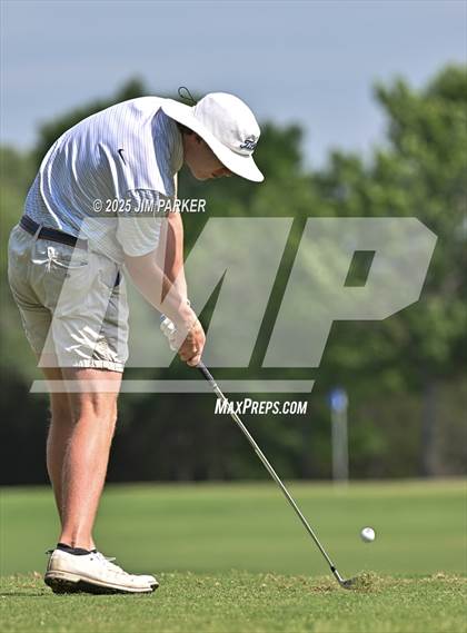 Thumbnail 3 in UIL 6A Boys Golf Finals (Round 1) photogallery.
