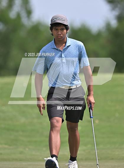 Thumbnail 2 in UIL 6A Boys Golf Finals (Round 1) photogallery.
