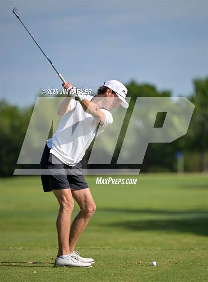Thumbnail 1 in UIL 6A Boys Golf Finals (Round 1) photogallery.