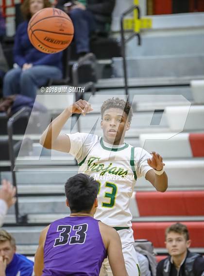 Thumbnail 1 in Manzano vs. Mayfield (Albuquerque Academy Joe Armijo Basketball Classic) photogallery.
