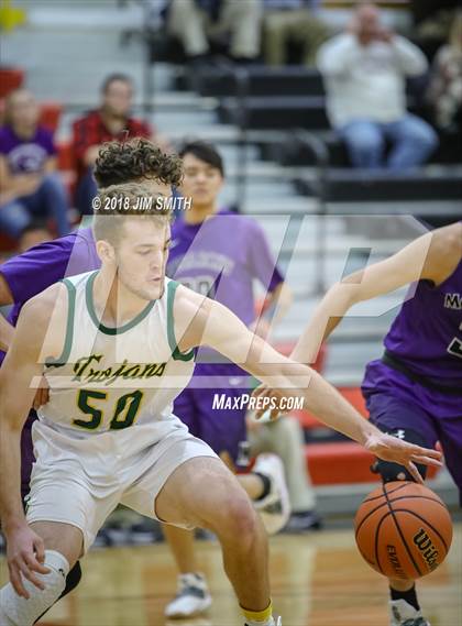 Thumbnail 3 in Manzano vs. Mayfield (Albuquerque Academy Joe Armijo Basketball Classic) photogallery.