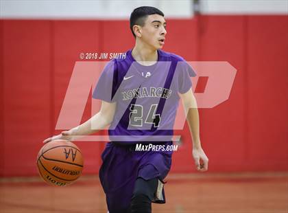 Thumbnail 1 in Manzano vs. Mayfield (Albuquerque Academy Joe Armijo Basketball Classic) photogallery.
