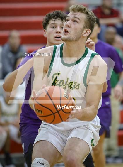 Thumbnail 1 in Manzano vs. Mayfield (Albuquerque Academy Joe Armijo Basketball Classic) photogallery.