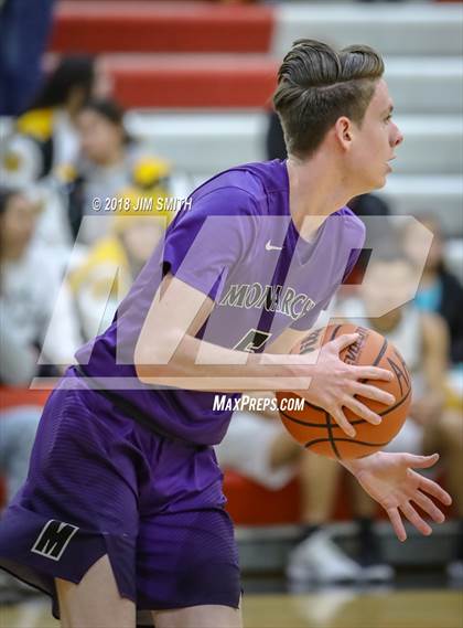 Thumbnail 2 in Manzano vs. Mayfield (Albuquerque Academy Joe Armijo Basketball Classic) photogallery.