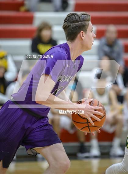 Thumbnail 3 in Manzano vs. Mayfield (Albuquerque Academy Joe Armijo Basketball Classic) photogallery.