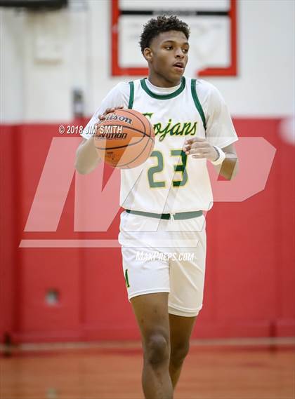 Thumbnail 3 in Manzano vs. Mayfield (Albuquerque Academy Joe Armijo Basketball Classic) photogallery.