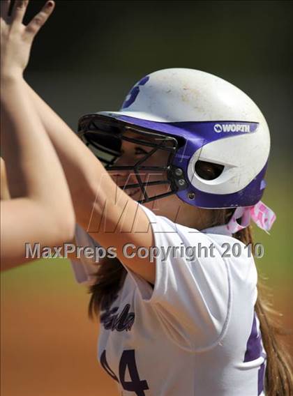 Thumbnail 2 in Springville vs. Buckhorn (Bob Jones Invitational) photogallery.