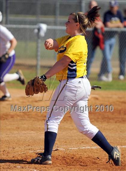 Thumbnail 3 in Springville vs. Buckhorn (Bob Jones Invitational) photogallery.