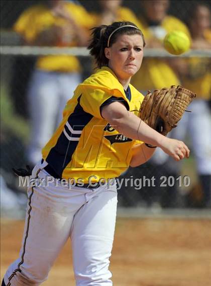Thumbnail 3 in Springville vs. Buckhorn (Bob Jones Invitational) photogallery.