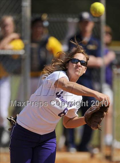 Thumbnail 3 in Springville vs. Buckhorn (Bob Jones Invitational) photogallery.
