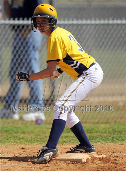 Thumbnail 1 in Springville vs. Buckhorn (Bob Jones Invitational) photogallery.