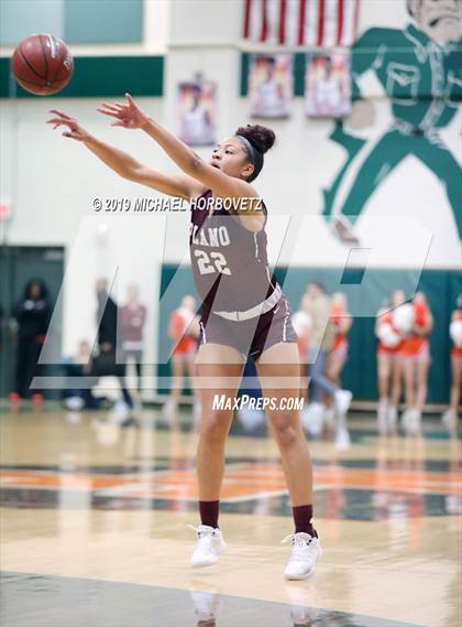 Thumbnail 1 in Rockwall vs. Plano (UIL 6A Area Playoff) photogallery.