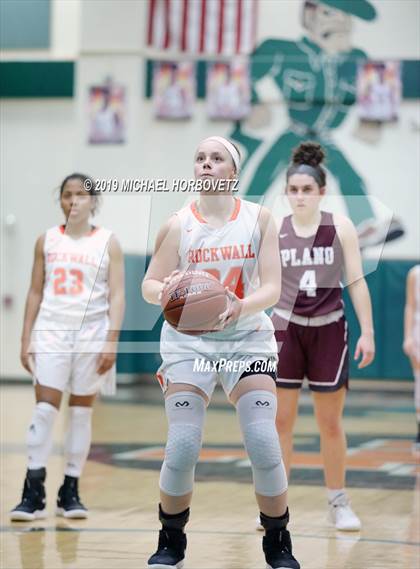 Thumbnail 2 in Rockwall vs. Plano (UIL 6A Area Playoff) photogallery.