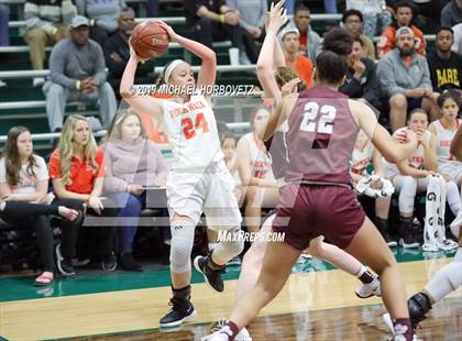 Thumbnail 2 in Rockwall vs. Plano (UIL 6A Area Playoff) photogallery.