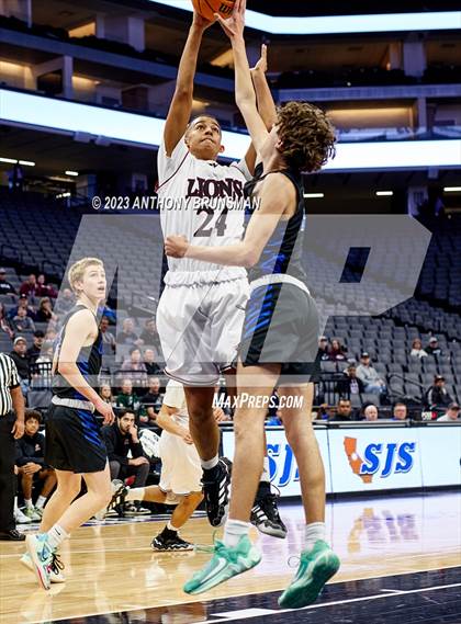Thumbnail 2 in Valley Christian vs. Sacramento Waldorf (CIF SJS D6 Final) photogallery.
