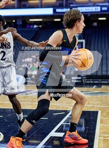 Thumbnail 3 in Valley Christian vs. Sacramento Waldorf (CIF SJS D6 Final) photogallery.