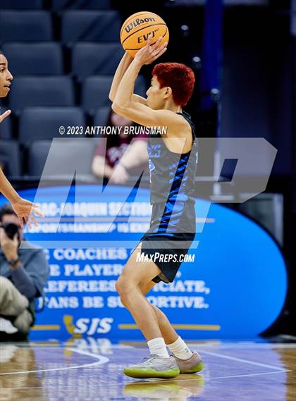 Thumbnail 3 in Valley Christian vs. Sacramento Waldorf (CIF SJS D6 Final) photogallery.