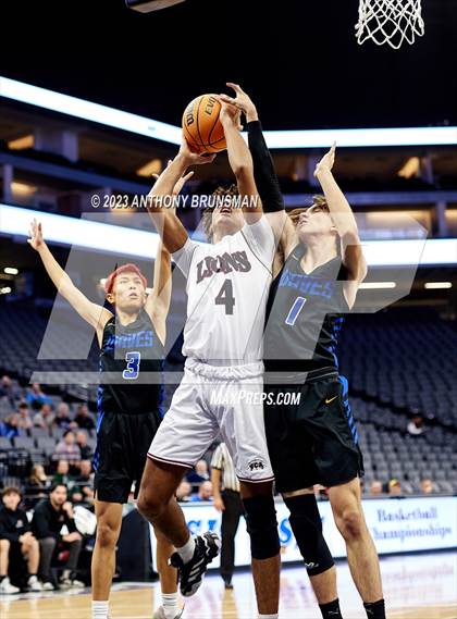 Thumbnail 3 in Valley Christian vs. Sacramento Waldorf (CIF SJS D6 Final) photogallery.