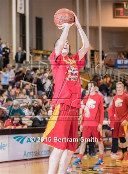Thumbnail 3 in Williamsville South vs. Olean (Section 6 Class A Final) photogallery.