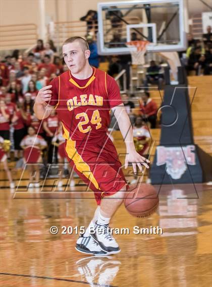 Thumbnail 3 in Williamsville South vs. Olean (Section 6 Class A Final) photogallery.