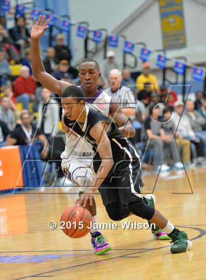 Thumbnail 2 in Maret @ Roman Catholic (Slam Dunk To The Beach) photogallery.