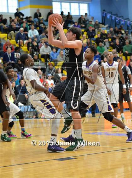 Thumbnail 2 in Maret @ Roman Catholic (Slam Dunk To The Beach) photogallery.