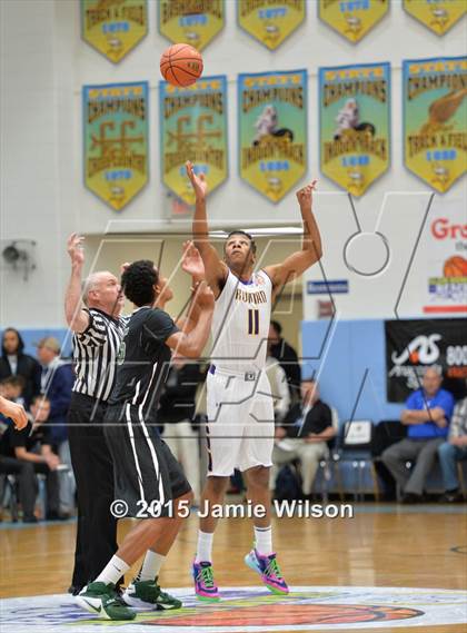 Thumbnail 1 in Maret @ Roman Catholic (Slam Dunk To The Beach) photogallery.