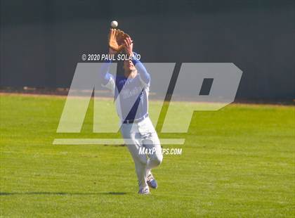 Thumbnail 3 in Holy Cross @ John Jay photogallery.