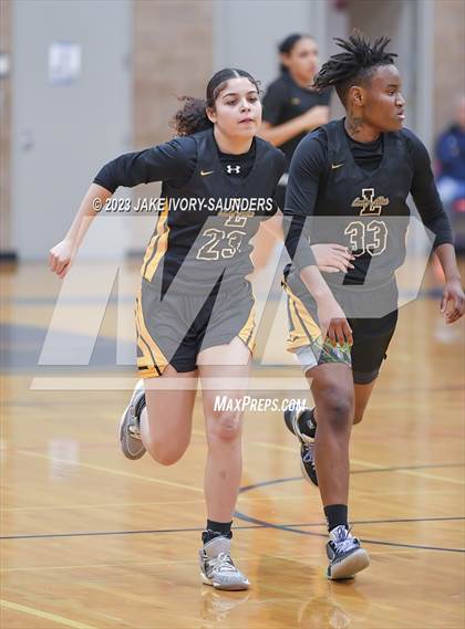 Thumbnail 3 in JV: Lincoln @ Lakes photogallery.