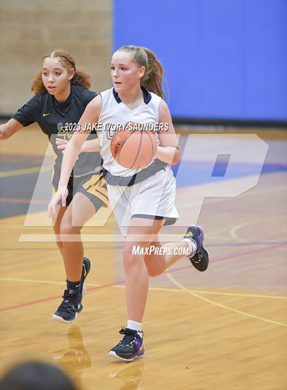 Thumbnail 2 in JV: Lincoln @ Lakes photogallery.