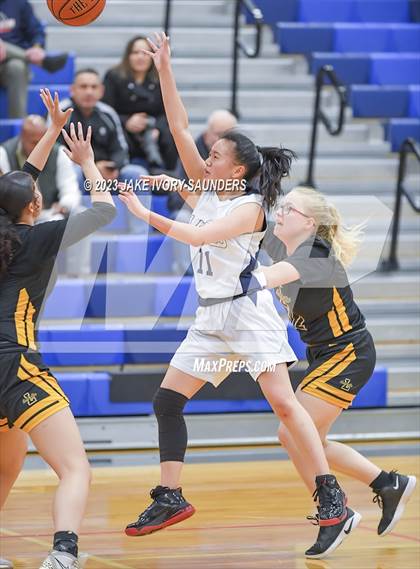 Thumbnail 2 in JV: Lincoln @ Lakes photogallery.