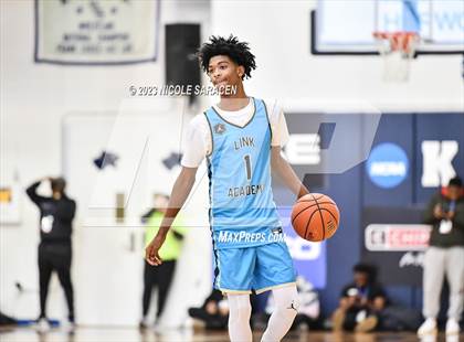Thumbnail 2 in Montverde Academy vs. Link Academy (Metro Classic) photogallery.