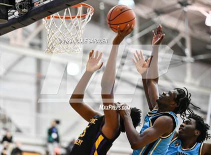 Thumbnail 3 in Montverde Academy vs. Link Academy (Metro Classic) photogallery.