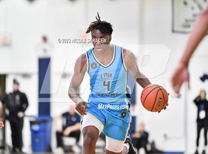 Thumbnail 2 in Montverde Academy vs. Link Academy (Metro Classic) photogallery.